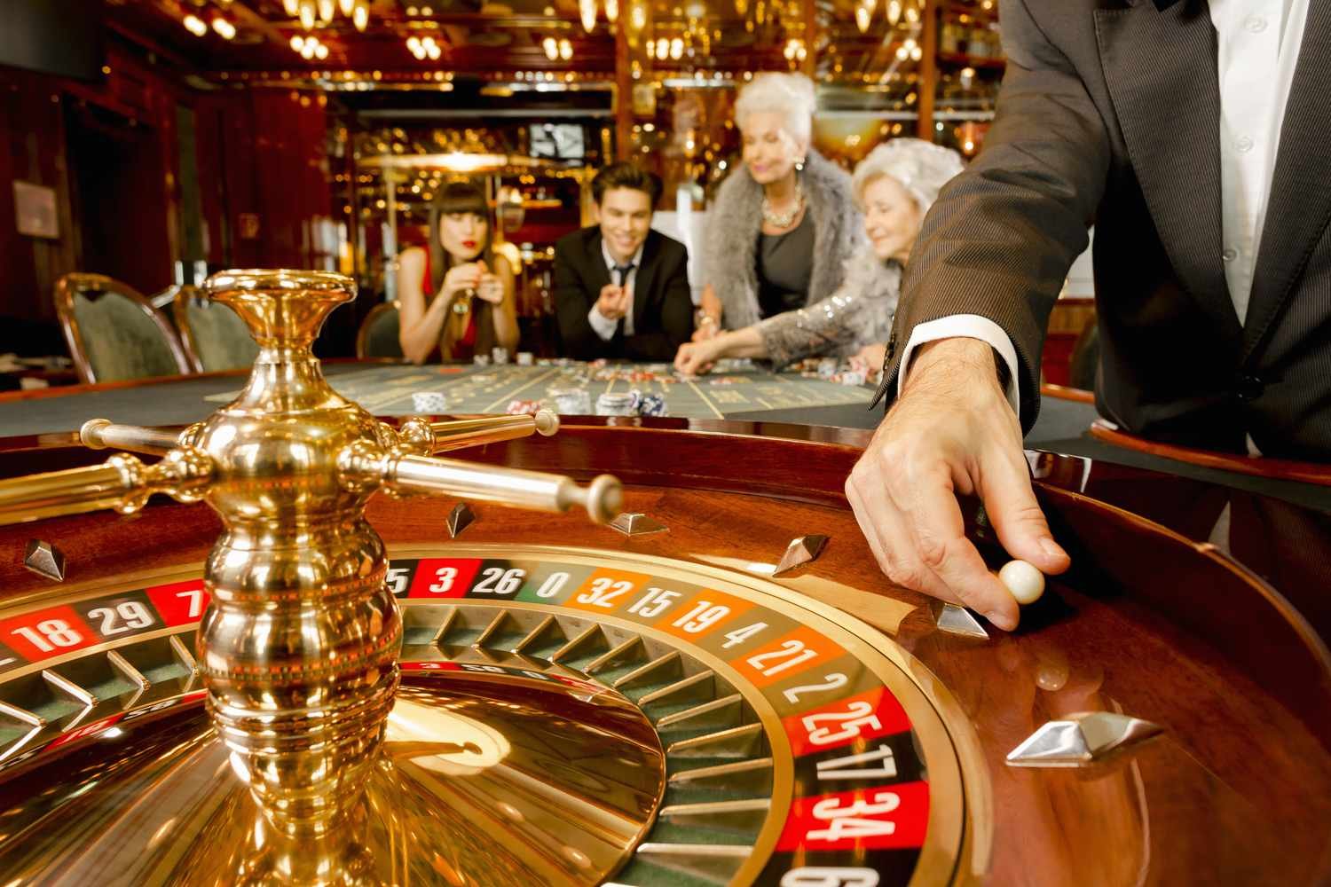 Bangladesh users exploring 999 jaya live casino mobile pages during daily routines